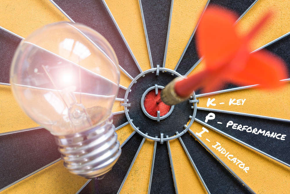 OKR e KPI diferenças, aplicações e como usar juntos para transformar resultados